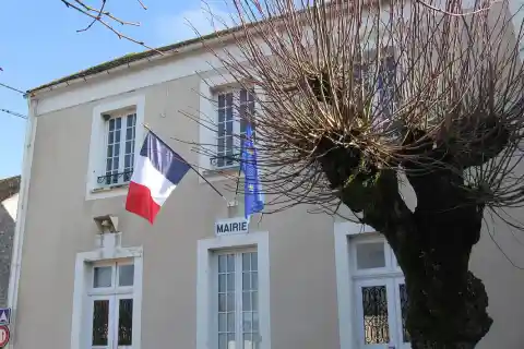 Mairie de Noisy-Rudignon. (Seine-et-Marne, région Île-de-France)