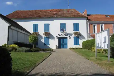 Mairie de Précy-sur-Marne. (Seine-et-Marne, région Île-de-France)