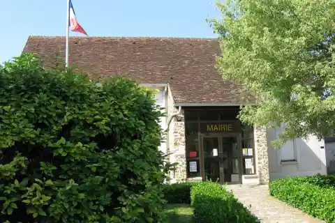 Mairie d'Ussy-sur-Marne (département de la Seine-et-Marne, région Île-de-France)