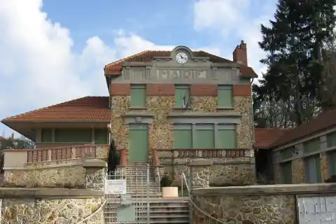 La mairie de Gazeran