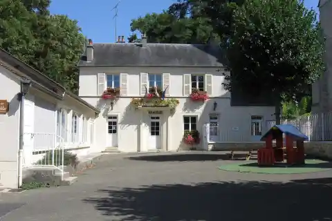 Mairie de Thiverval-Grignon. (Yvelines, région Île-de-France)