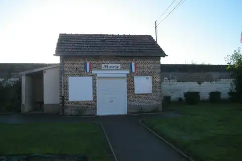 Mairie de Le Cardonnois (Somme), France