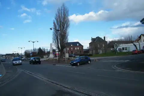 La place de la mairie de Woincourt, Somme, France