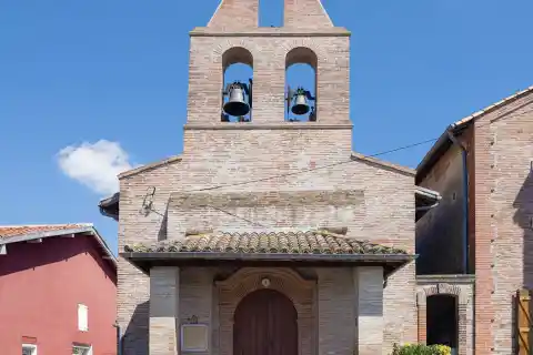 Fabas (Tarn-et-Garonne), l'église et le clocher-mur