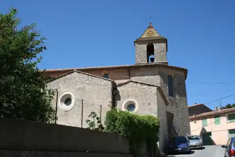 Église Notre-Dame de Nazareth à Varages (Var)