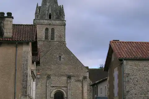 Ancienne abbaye de Saint-Benoît (Vienne, France) aujourd'hui église paroissiale Saint-André