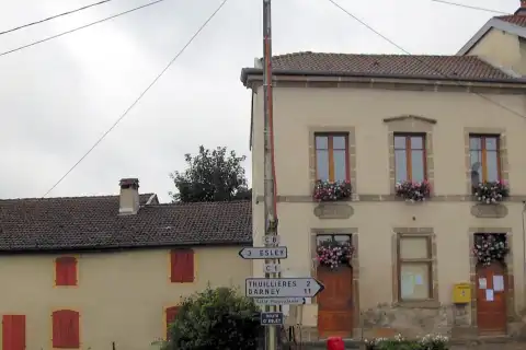 La mairie-école de Monthureux-le-Sec