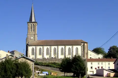 L'église Sainte-Madeleine d'Uzemain