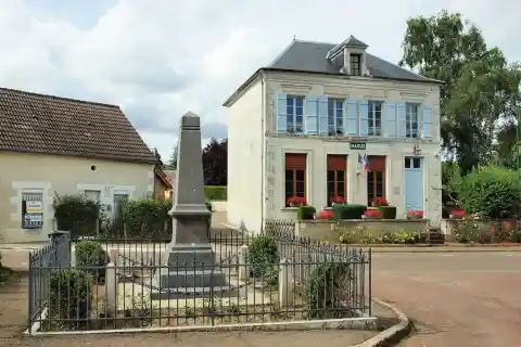 Mairie de Fontenoy (Yonne, France)