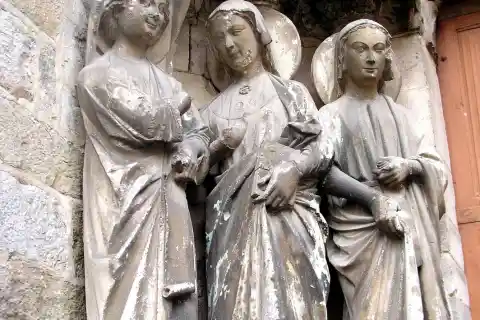 Vue de Villeneuve-l'Archevêque