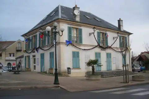 Mairie de Saclay, Essonne, France