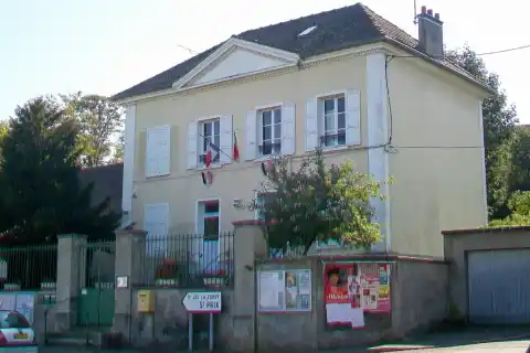 La mairie de Chauvry (95)
